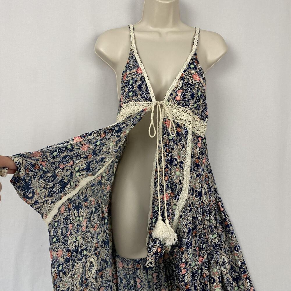 Umgee Boho Flyaway Tie Front Top Medium Floral Crochet Lace Babydoll Festival - Picture 3 of 12